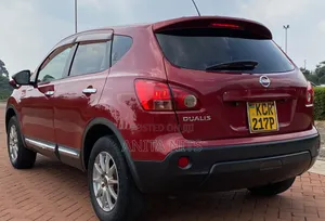 Nissan Dualis 2011 Red