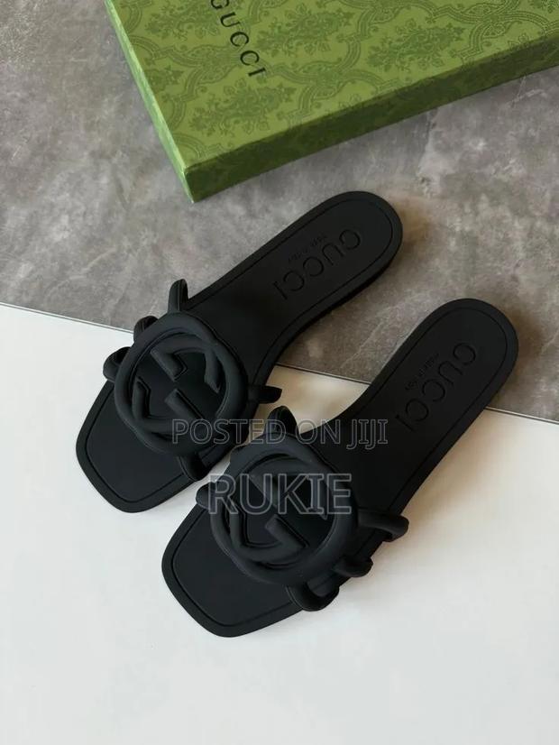Gucci Locking Sandals - thumbnail 2