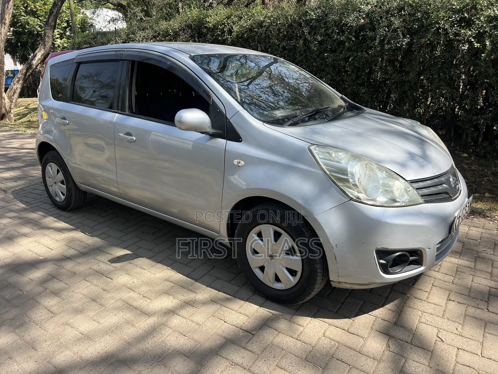 Nissan Note 1.6 Petrol 2012 Silver