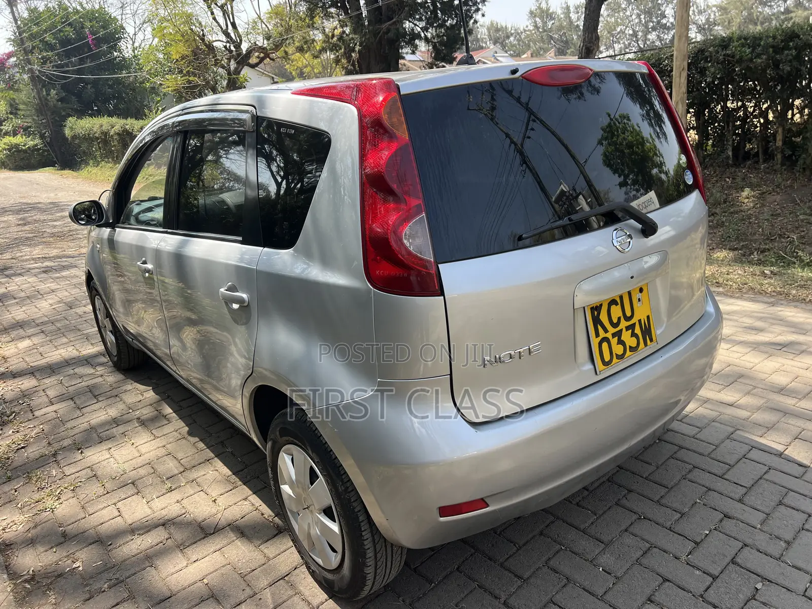 Nissan Note 1.6 Petrol 2012 Silver