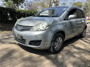 Nissan Note 1.6 Petrol 2012 Silver