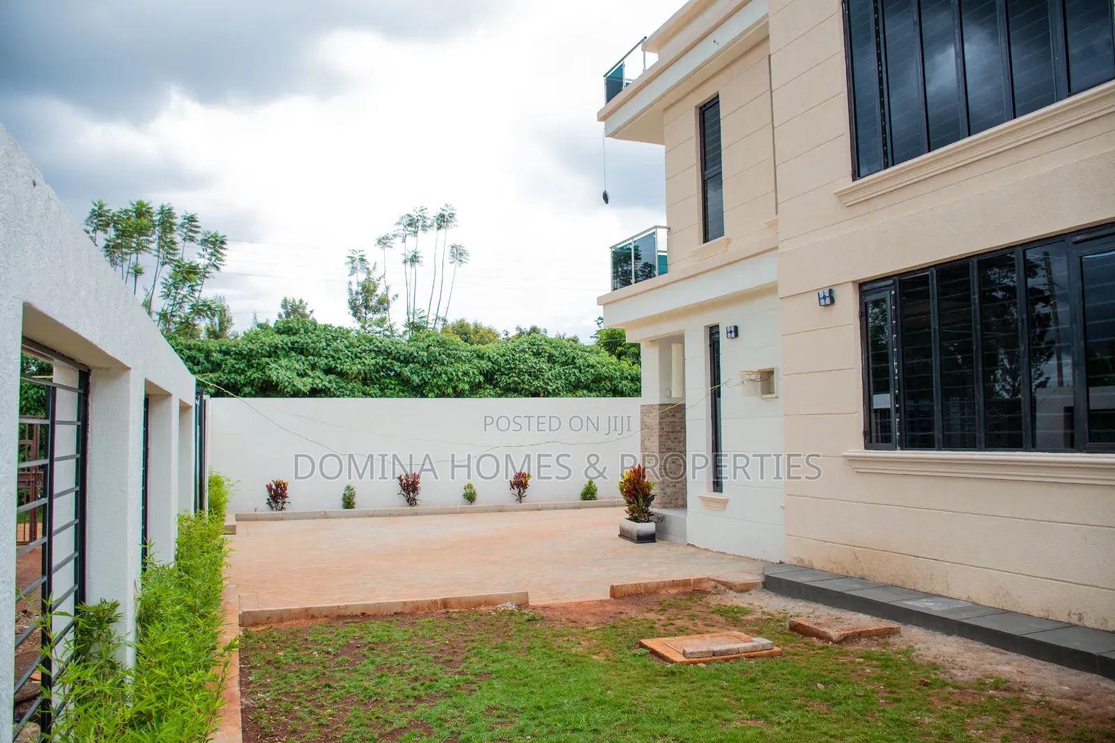 4bdrm Maisonette in Neema Court, Kamakis for sale