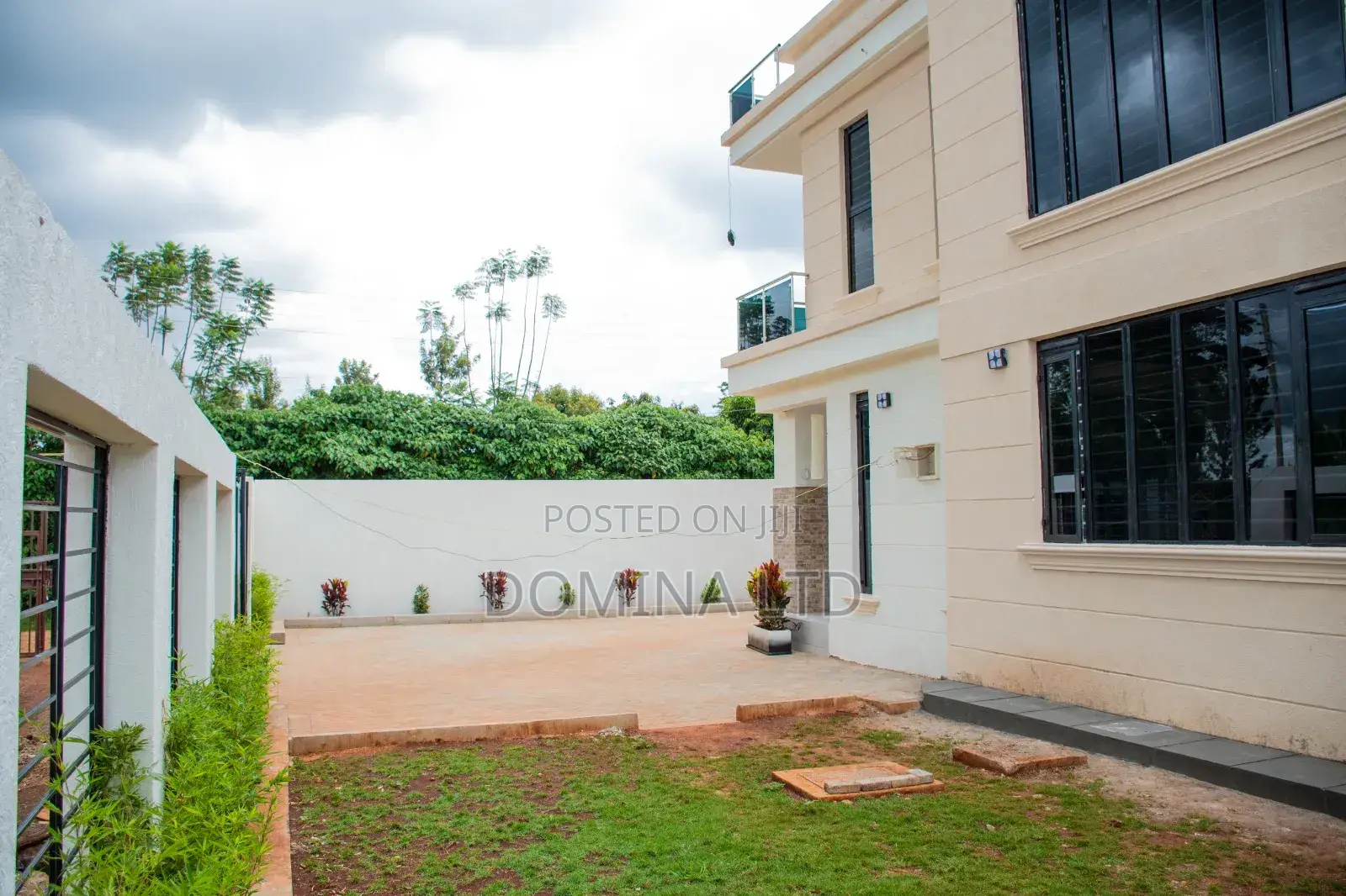 4bdrm Maisonette in Neema Court, Kamakis for sale