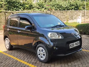 Toyota Porte 1.5 FWD 2014 Black