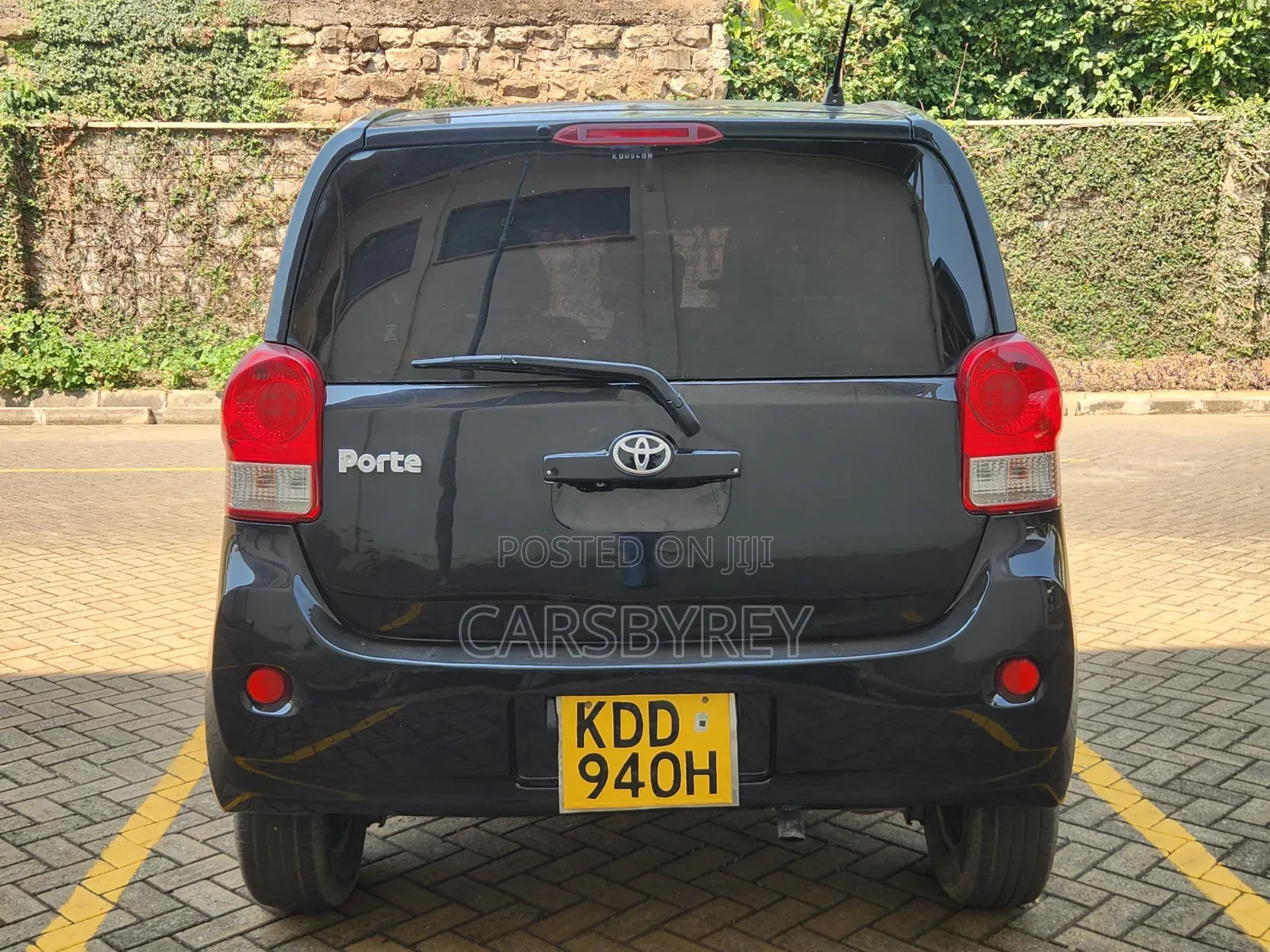 Toyota Porte 1.5 FWD 2014 Black