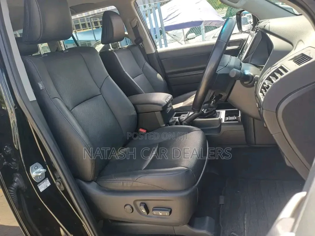 Toyota Land Cruiser Prado 2021 Black