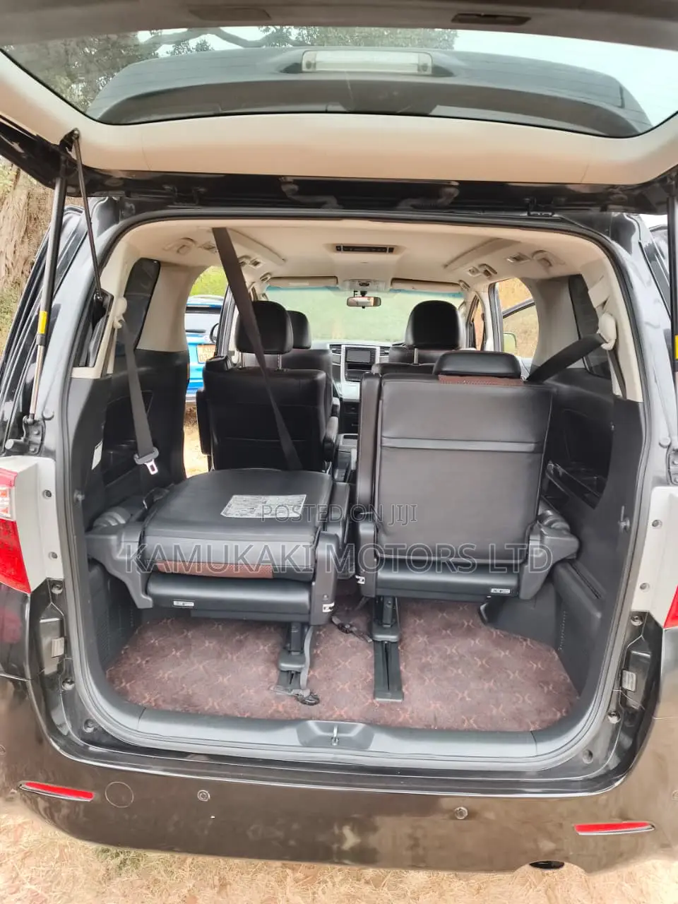 Toyota Alphard 2.4 Petrol FWD 2014 Black