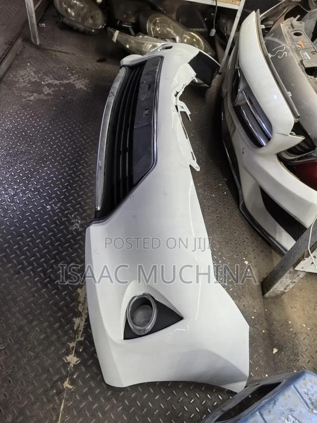 Auris 2012 Bumper