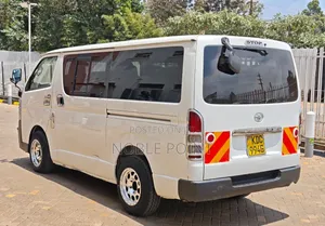 Toyota HiAce 2013 Black