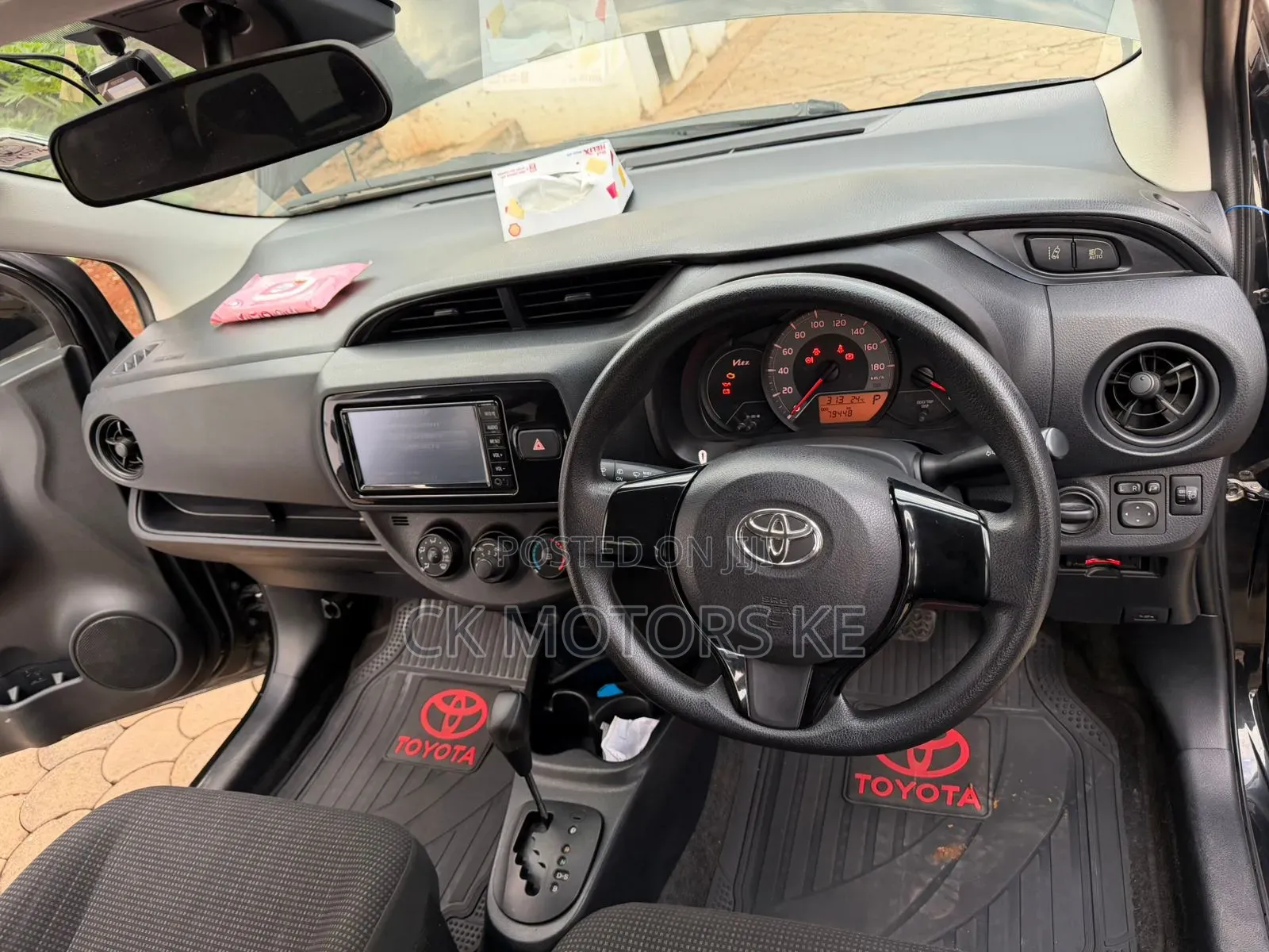 Toyota Vitz 1.0 FWD 5dr 2018 Black