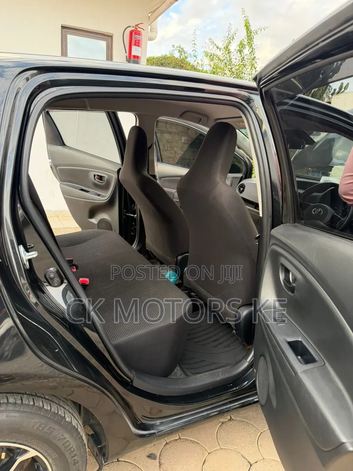 Toyota Vitz 1.0 FWD 5dr 2018 Black
