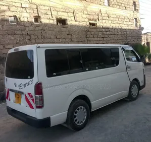Toyota HiAce 2012 White
