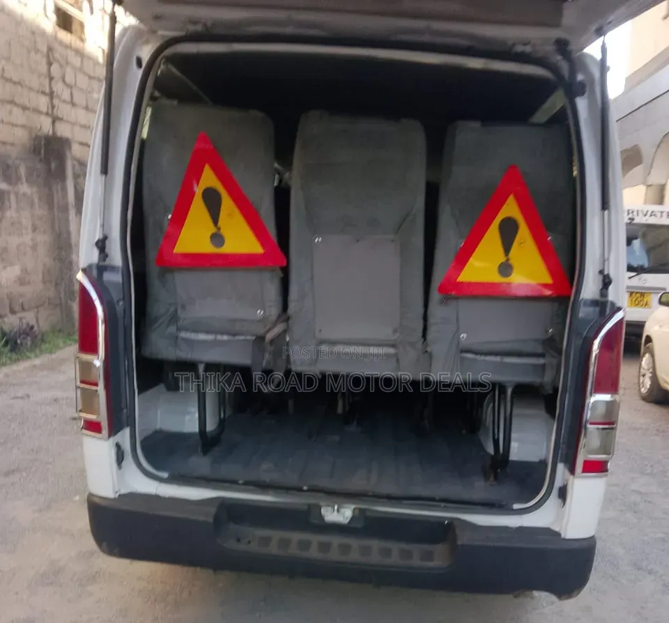 Toyota HiAce 2012 White