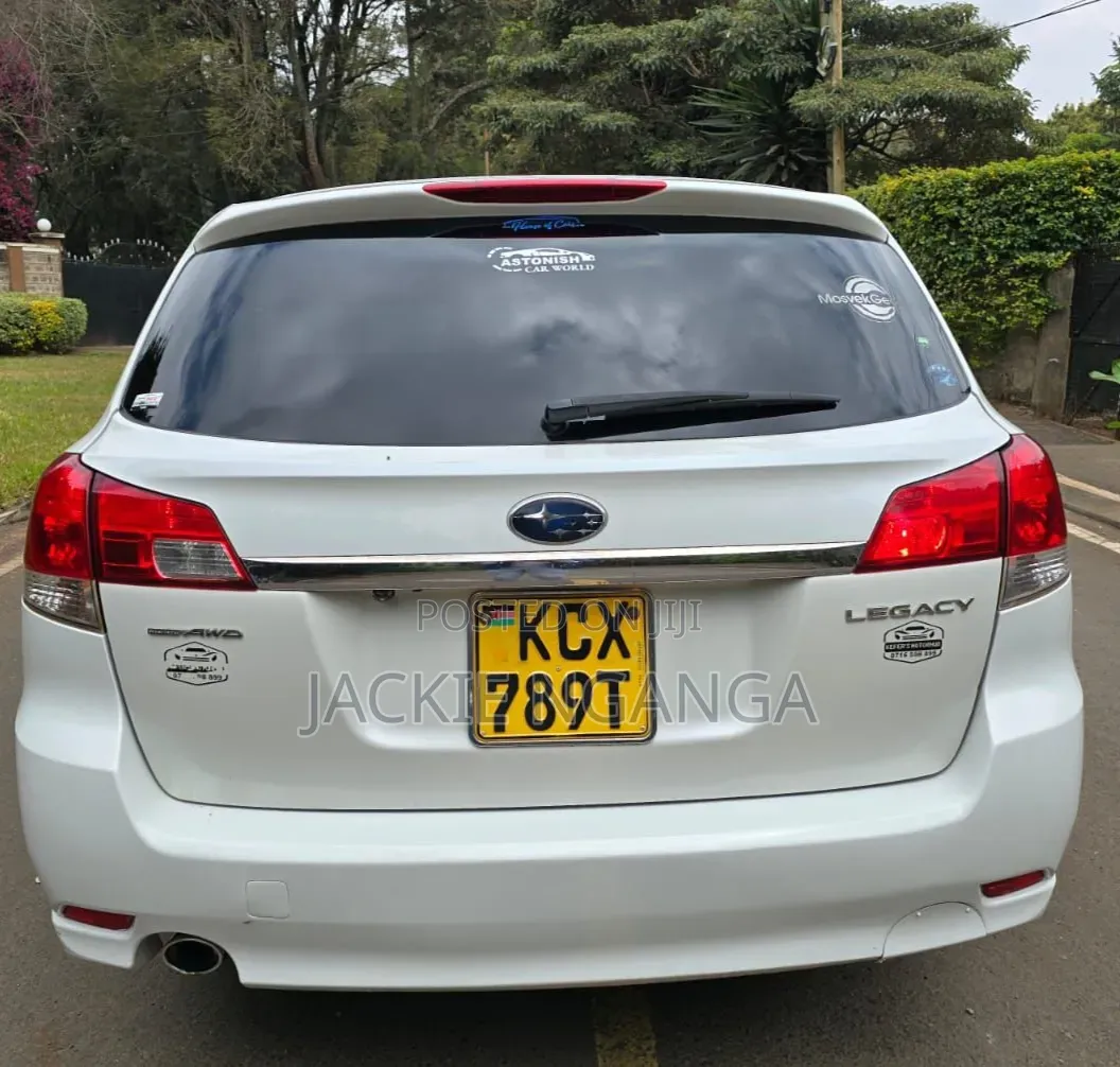 Subaru Outback 2012 White