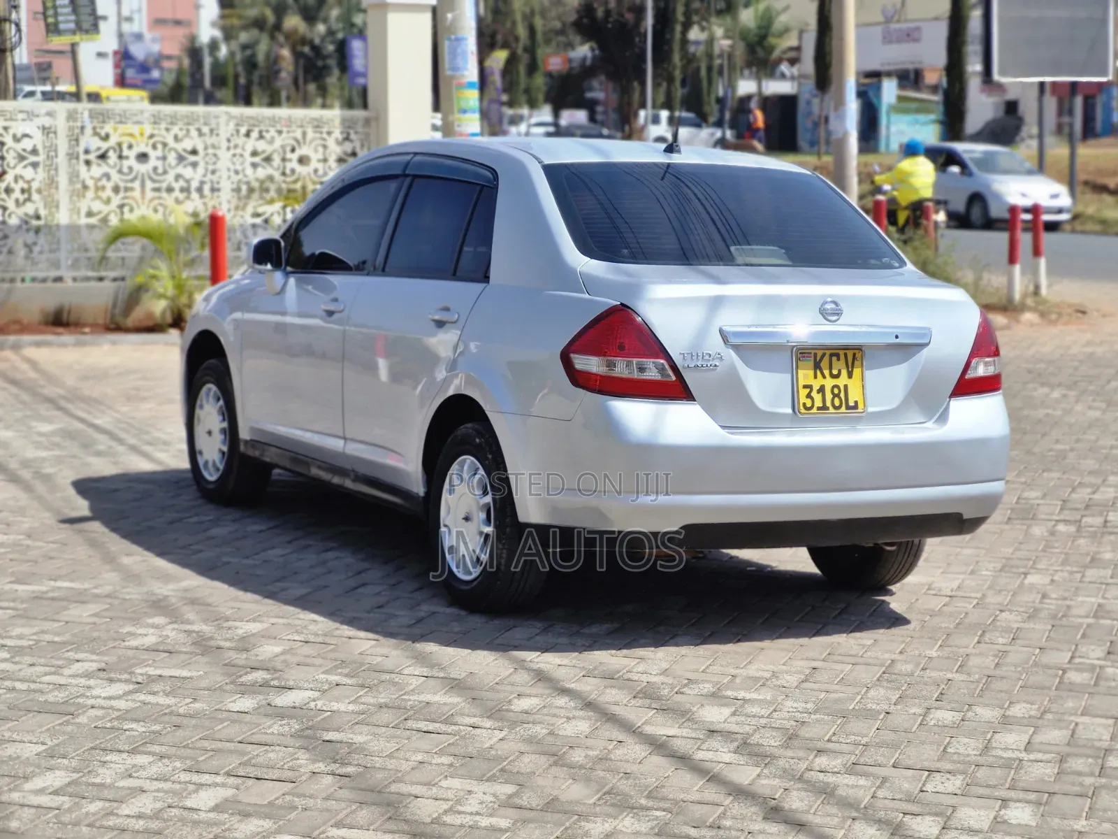 Nissan Tiida 1.5L 16V 2013 Silver