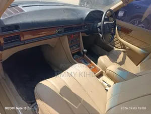 Mercedes-Benz 300E 1990 Black