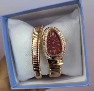 Ladies’ Gold Quartz Watch & Bracelet Set – Elegant Gift