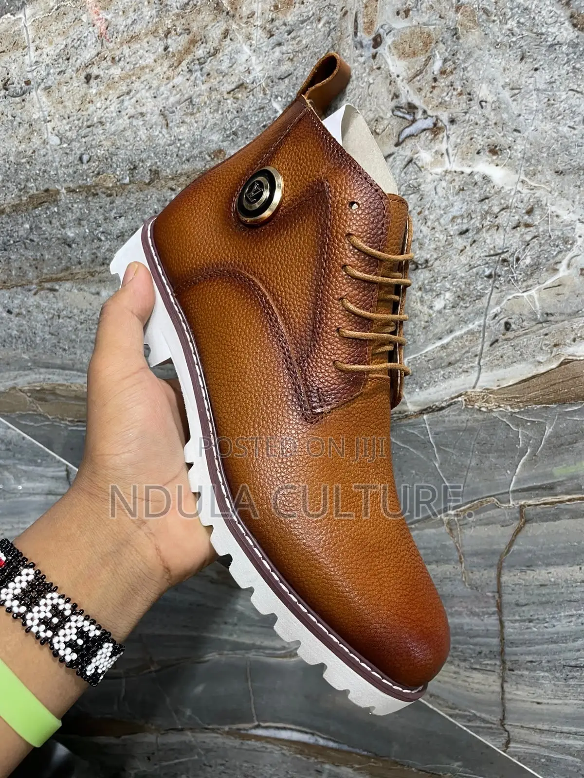 Casual Louis Vuitton Chukka Boots