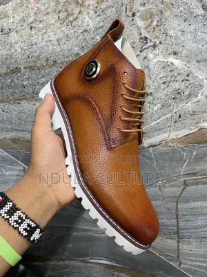 Casual Louis Vuitton Chukka Boots