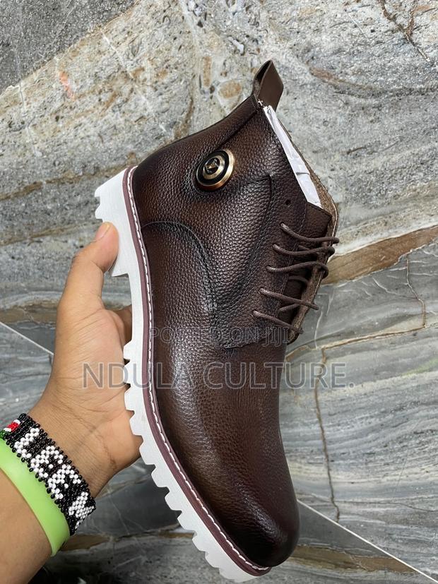 Casual Louis Vuitton Chukka Boots - thumbnail 3