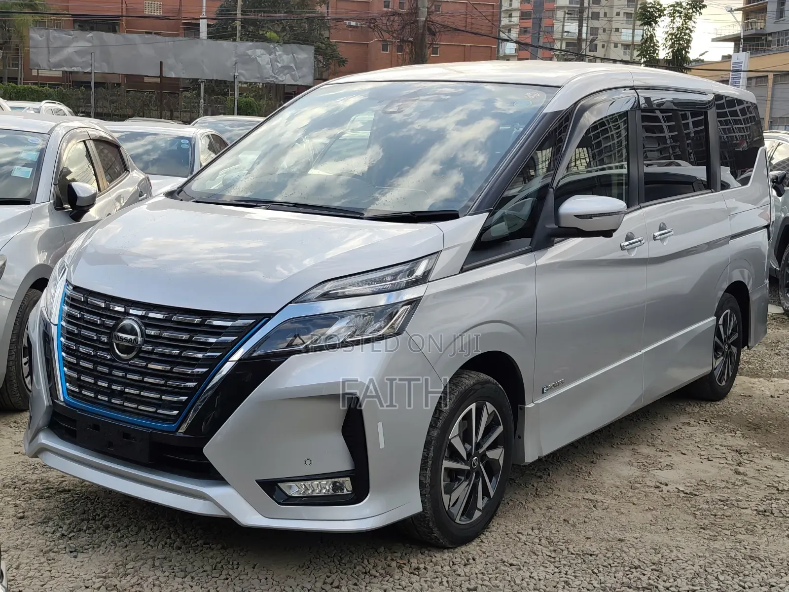 Nissan Serena 2019 Silver