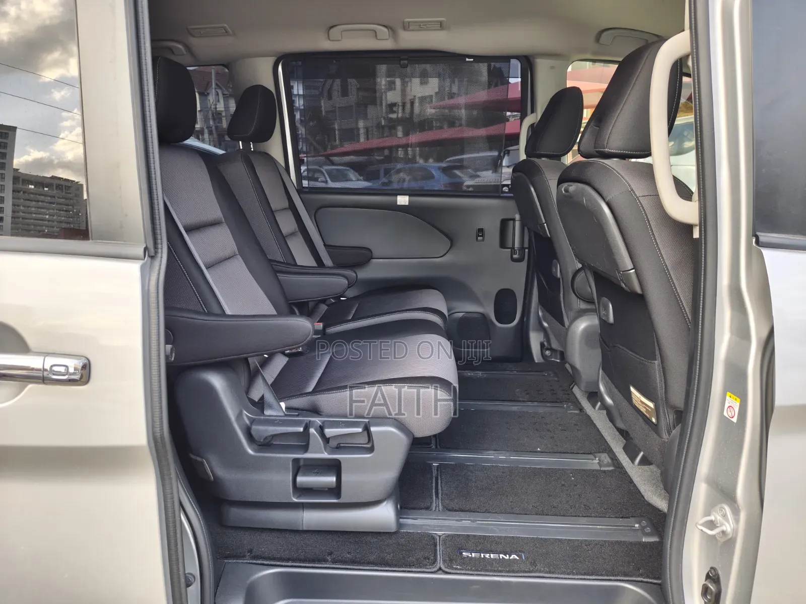 Nissan Serena 2019 Silver