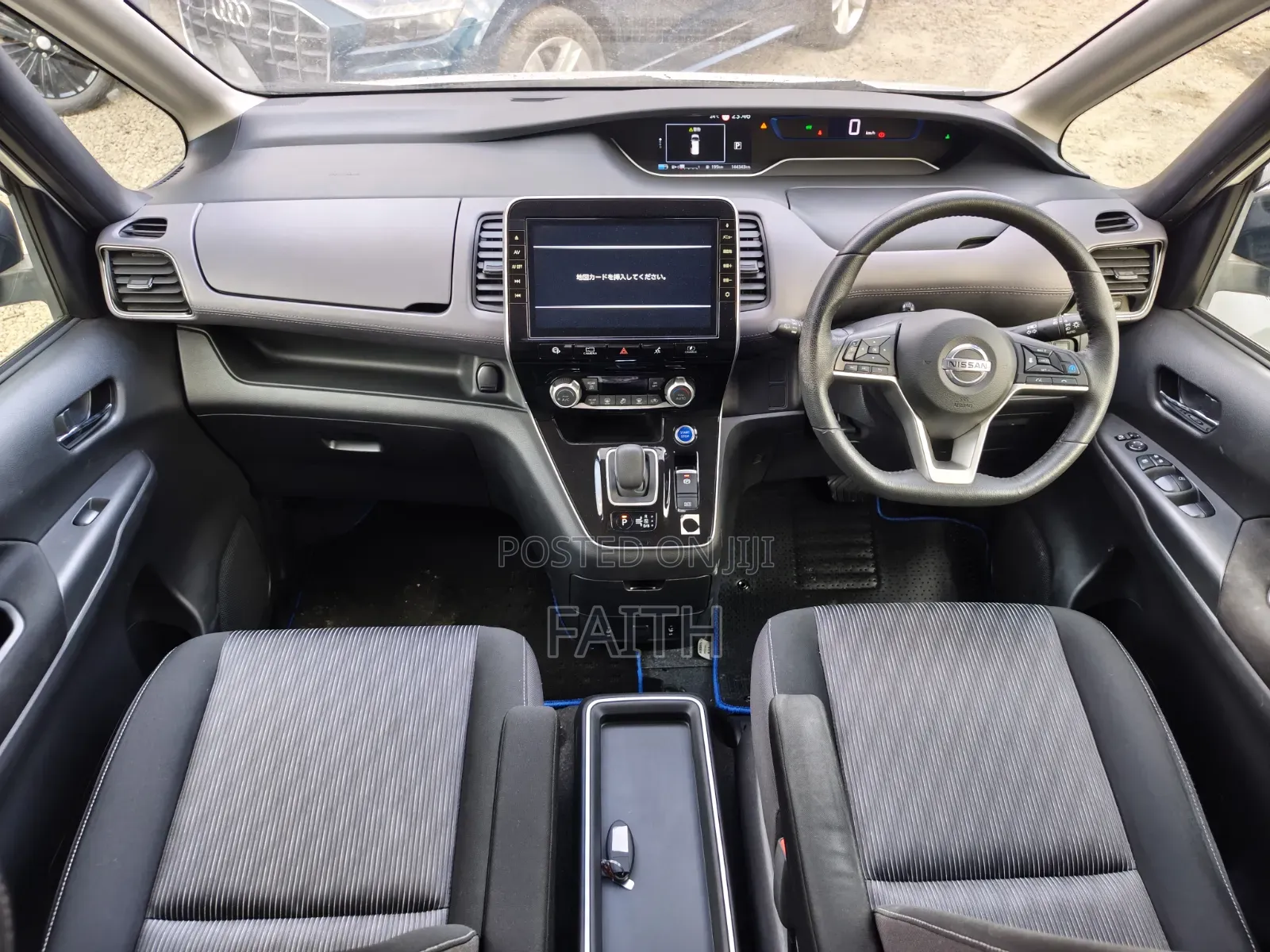 Nissan Serena 2019 Silver