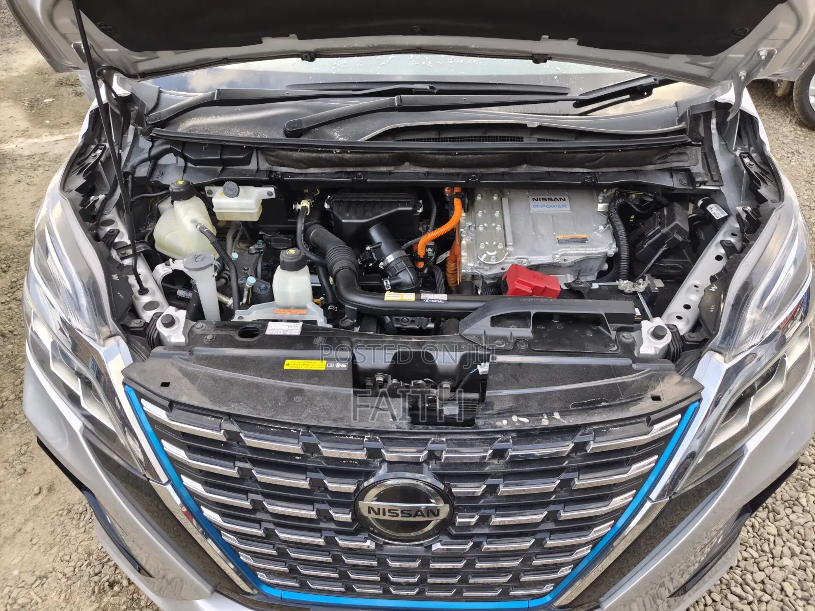 Nissan Serena 2019 Silver
