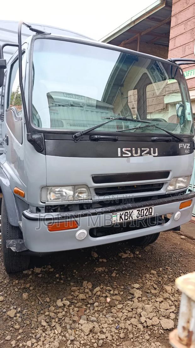 Isuzu FVZ 4 by 2 2008 Gray