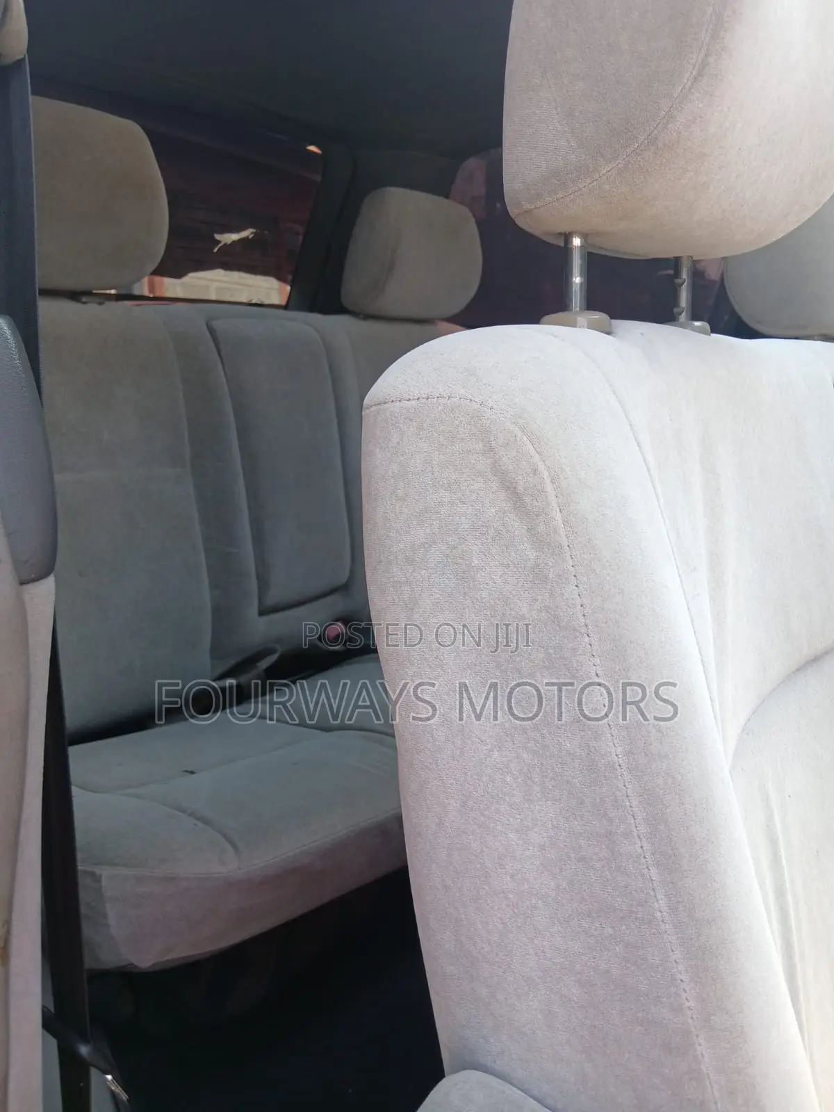 Toyota Estima 2001 Yellow