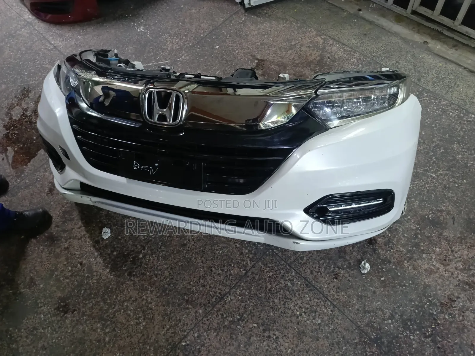 Honda Vezel Nosecut 2019