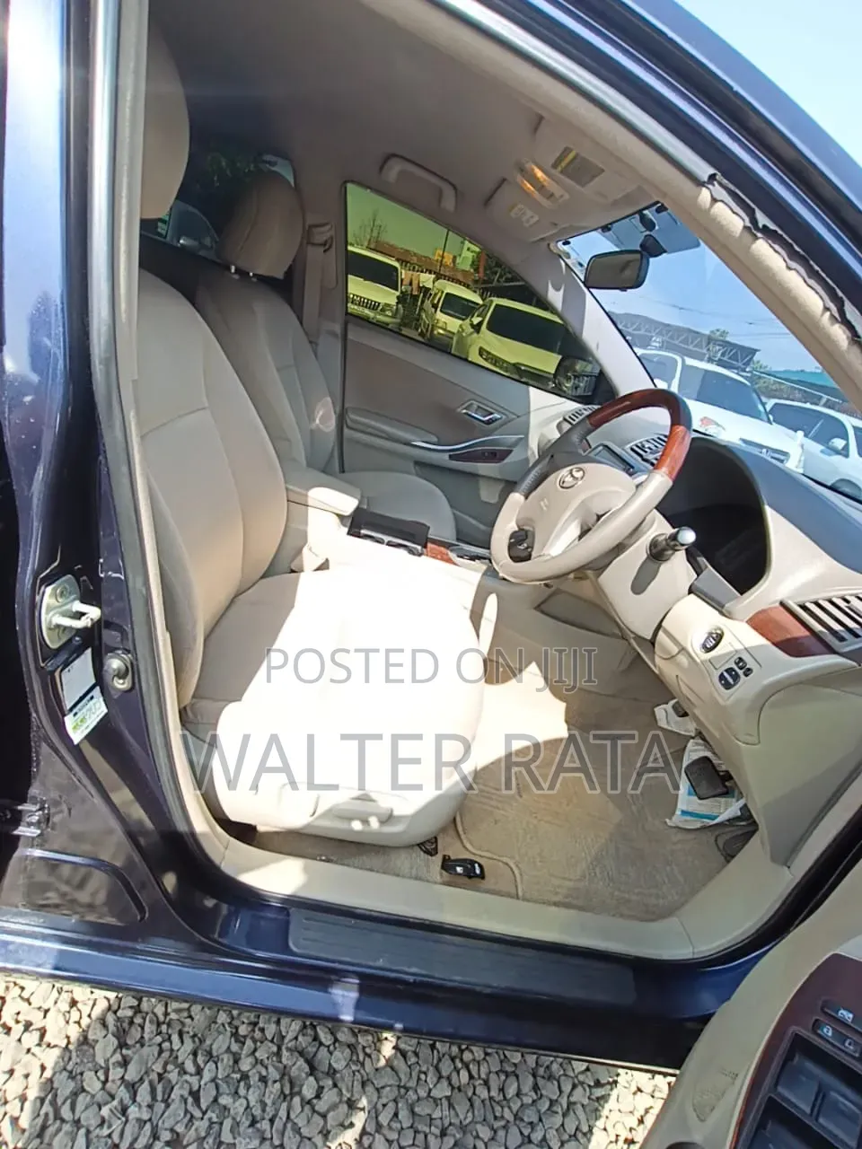 Toyota Premio 2013 Black