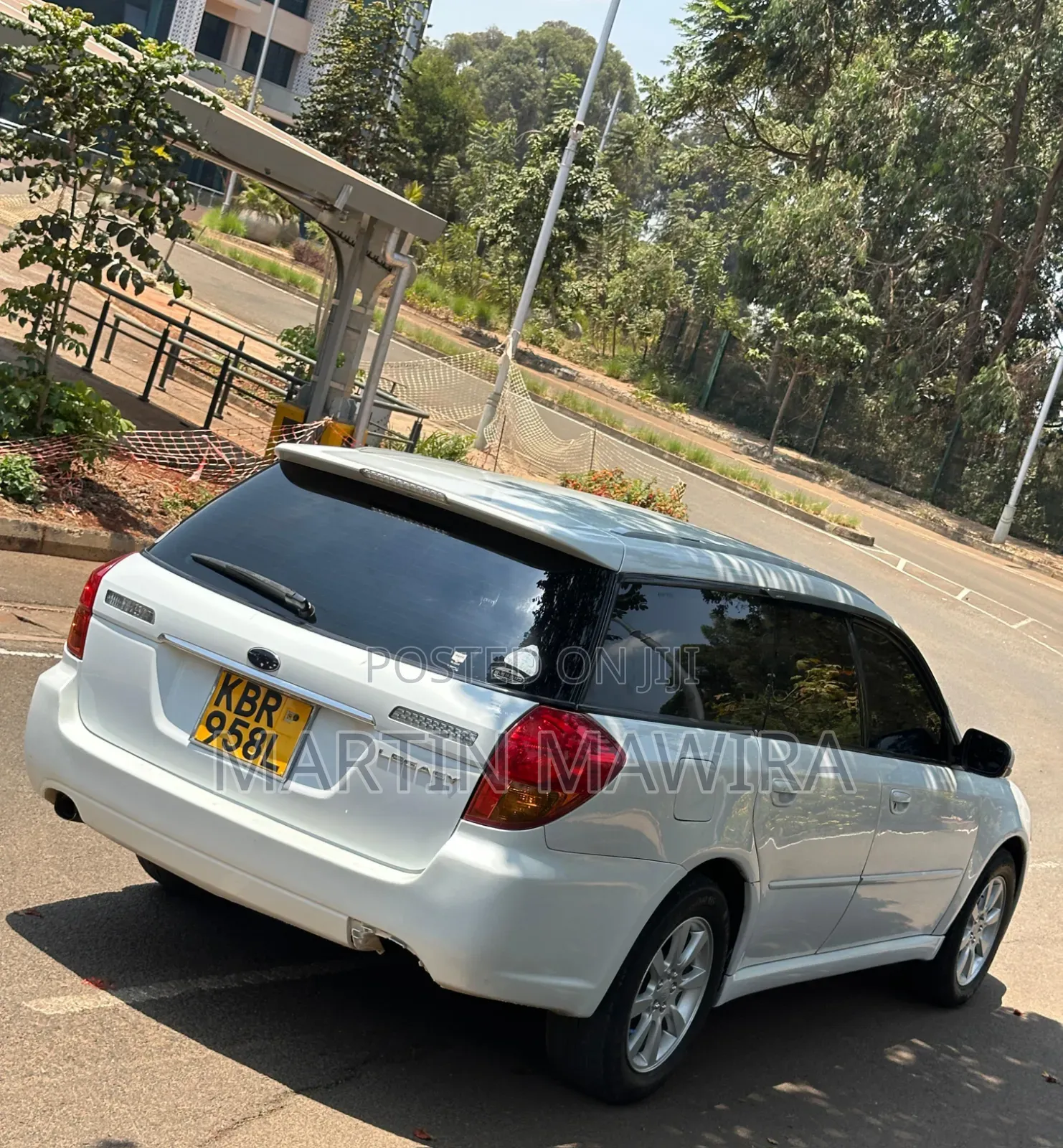 Subaru Legacy 2005 White