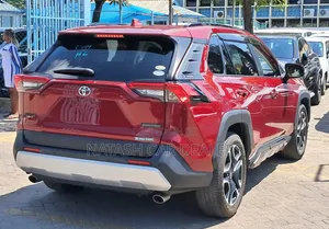 Toyota RAV4 2020 Maroon