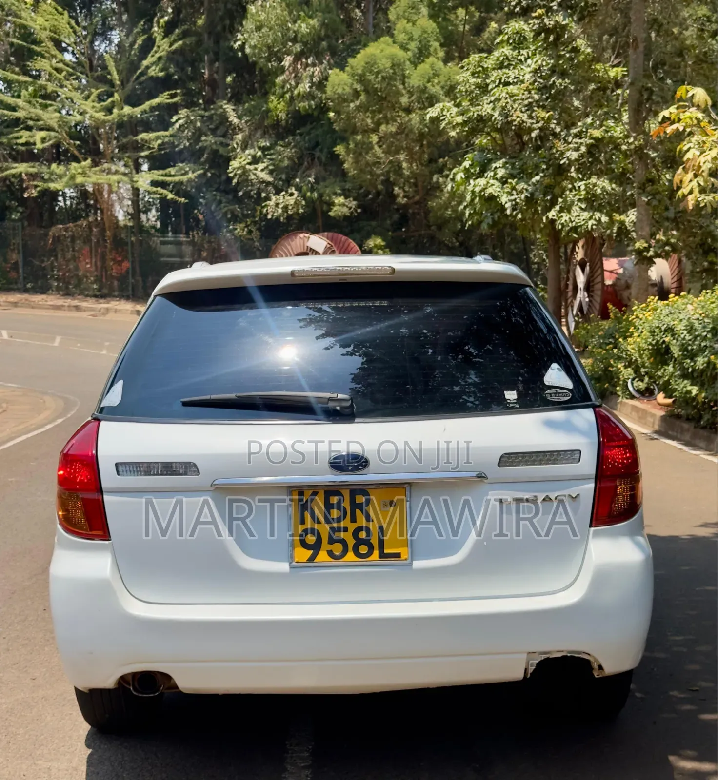 Subaru Legacy 2005 White