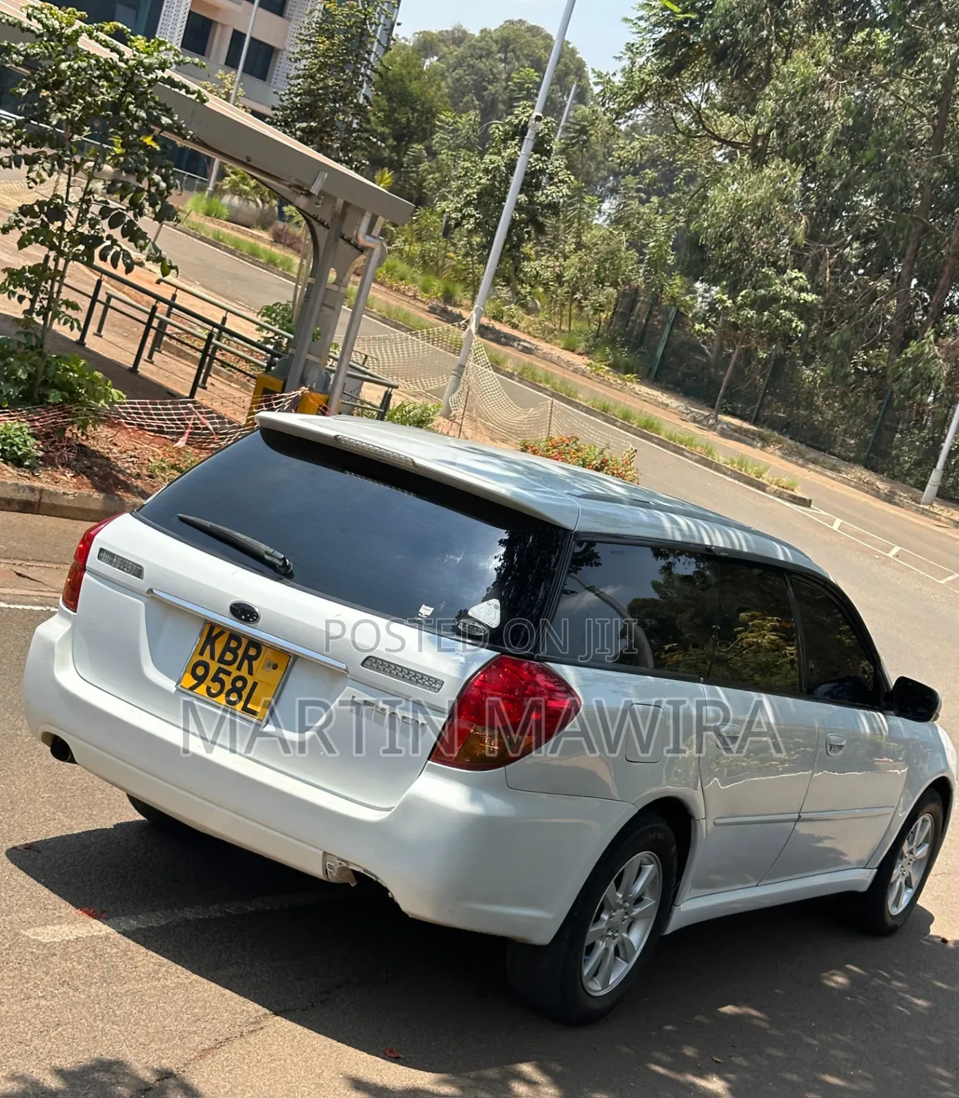 Subaru Legacy 2005 White