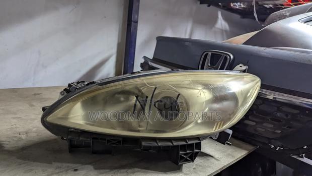 Nissan Lafesta Headlight
