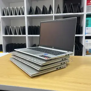 Laptop HP EliteBook 630 G10 8GB Intel Core i5 SSD 512GB