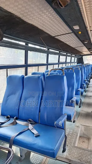 Isuzu Executive Bus 2011 Yellow