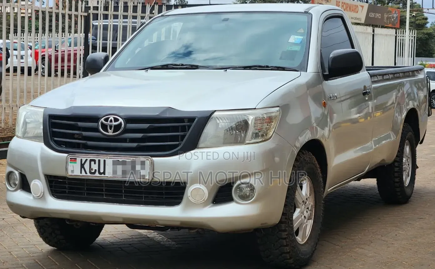 Toyota Hilux 2.5 D-4D 4X4 SRX 2012 Beige