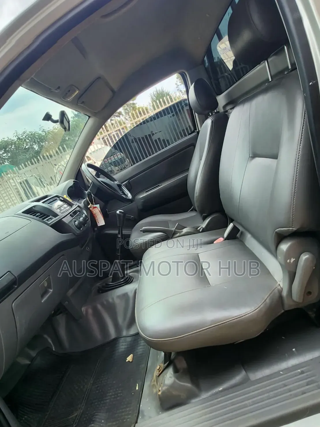 Toyota Hilux 2.5 D-4D 4X4 SRX 2012 Beige