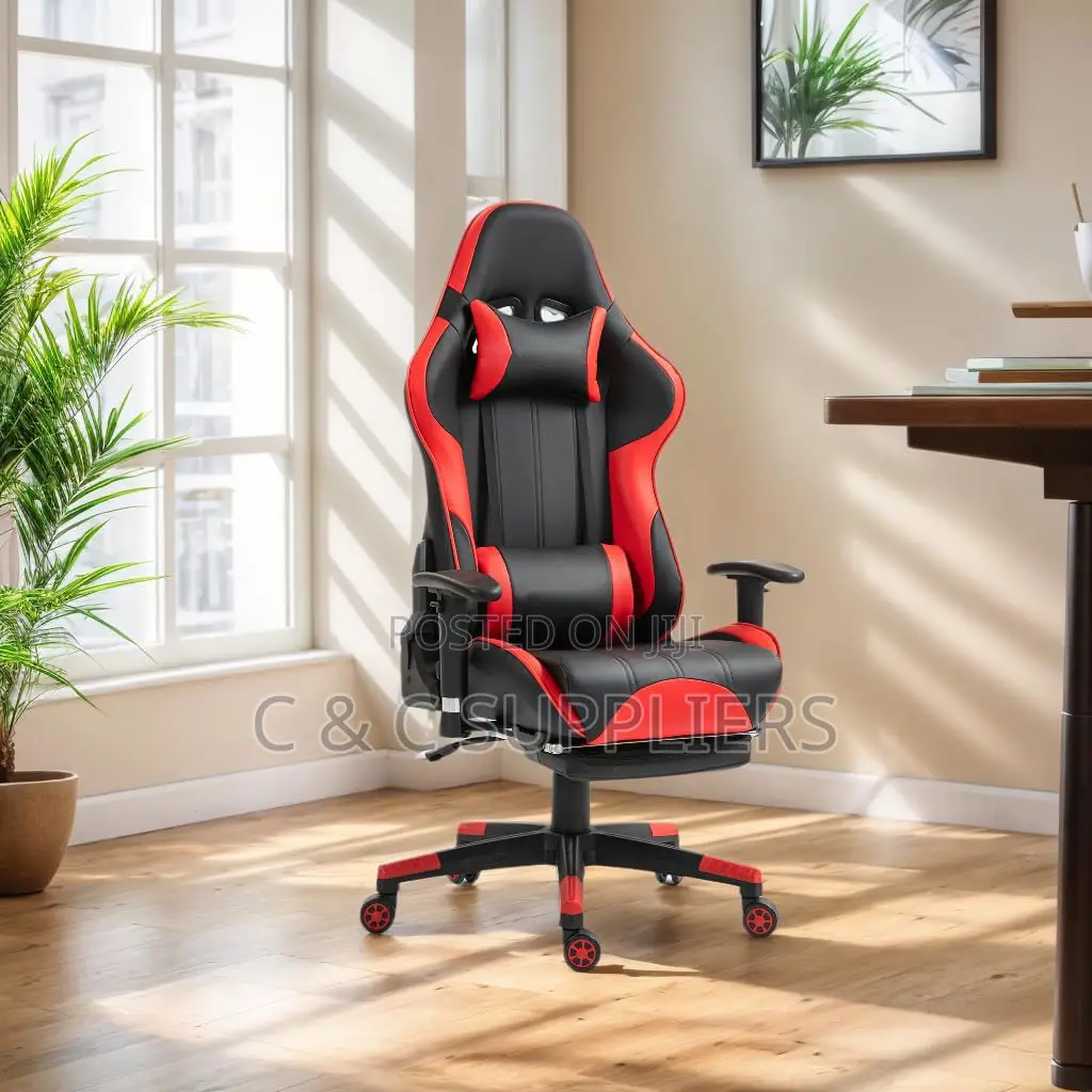 Adjustable Leather Gaming Seat.