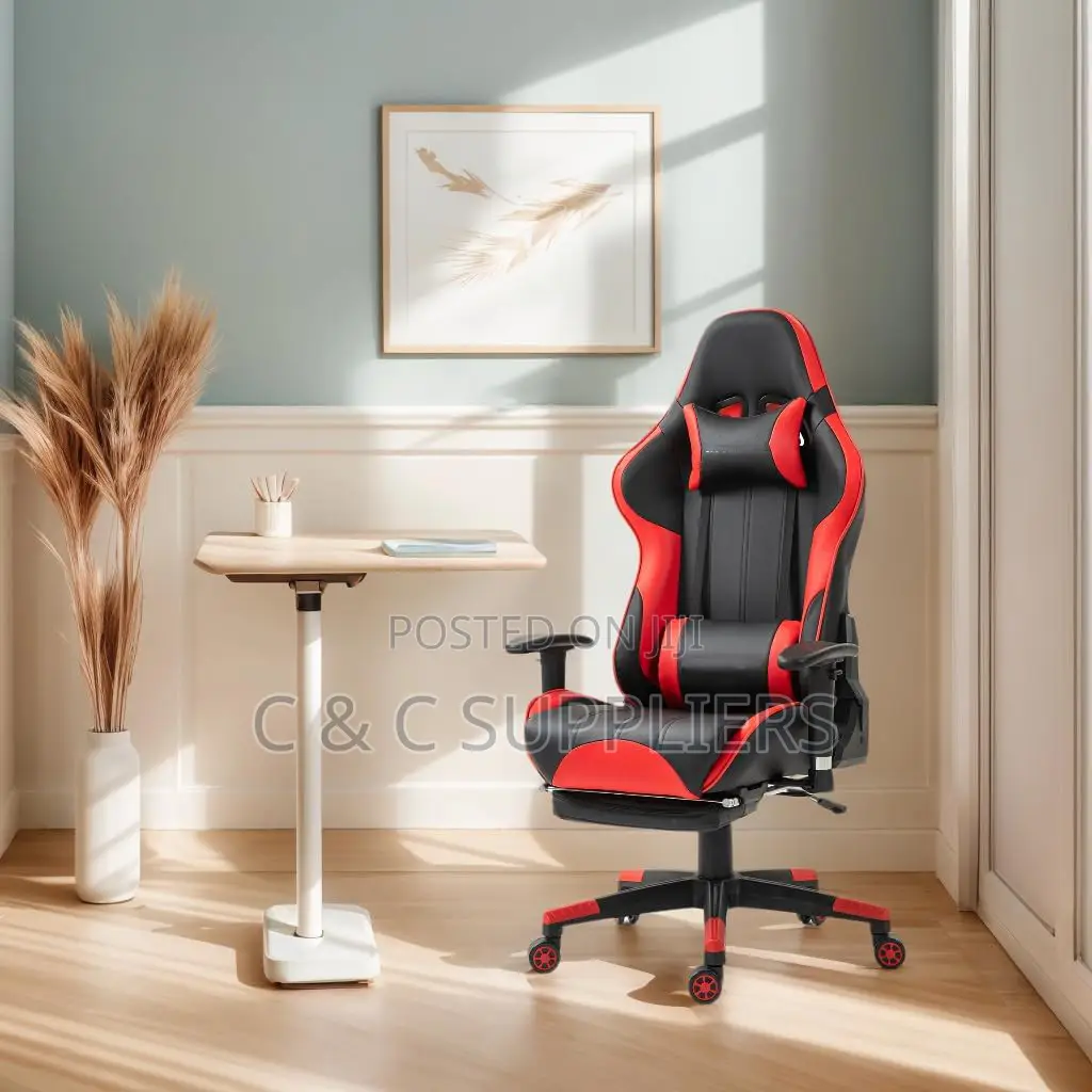 Adjustable Leather Gaming Seat.
