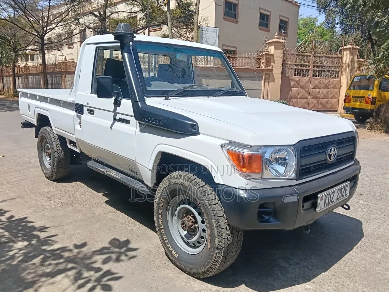 Toyota Land Cruiser 2012 White