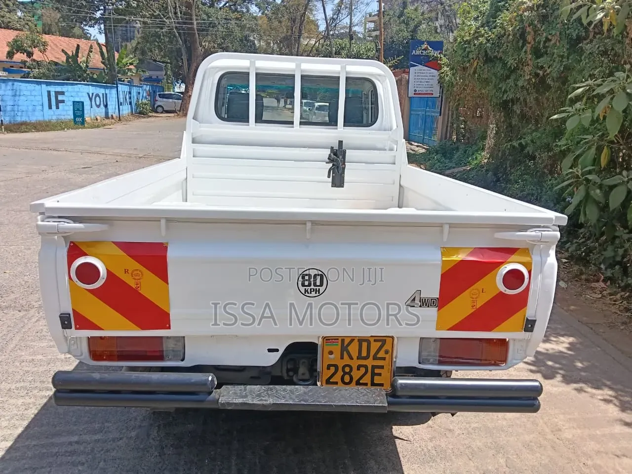 Toyota Land Cruiser 2012 White
