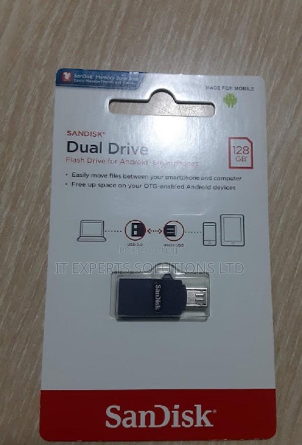 SanDisk Ultra Dual Drive USB Type-C 128GB Flash Drive - main view