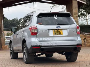 Subaru Forester 2.0XT Premium 4dr SUV AWD (2.0L 4cyl Turbo CVT) 2014