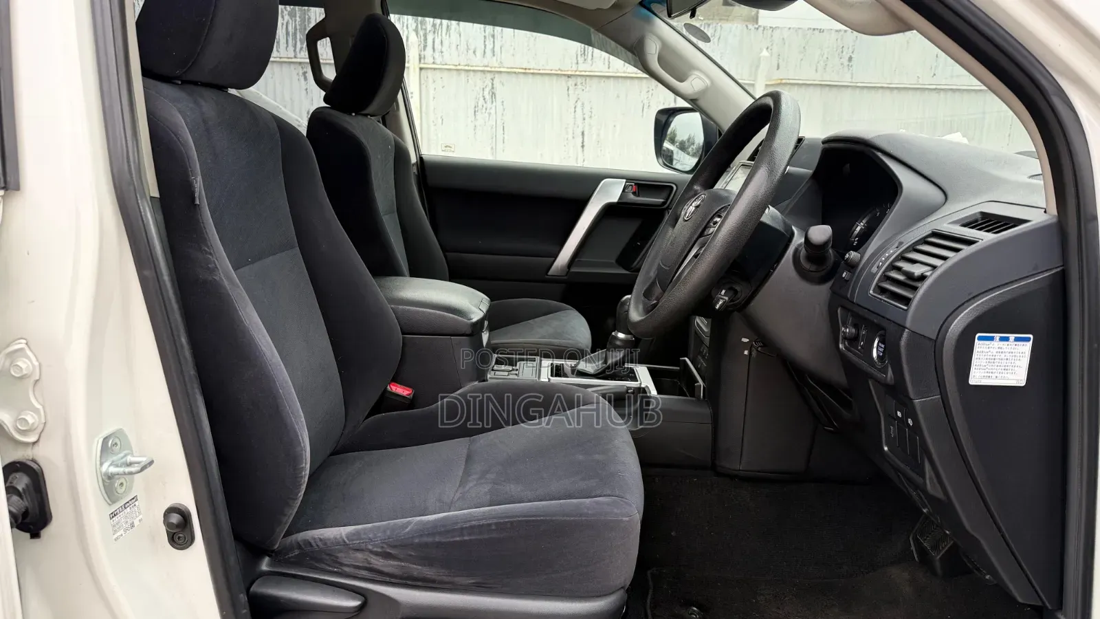 Toyota Land Cruiser Prado 2.8 2019 White