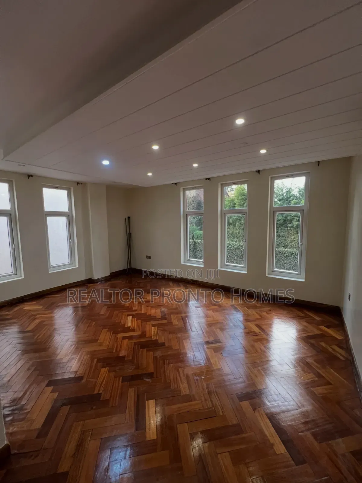 4bdrm Villa in Lavington, Muthangari for rent