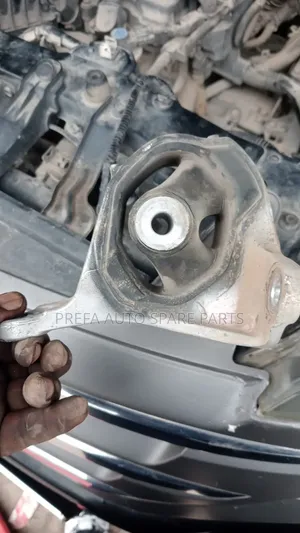 Honda  CRV Engine Mountings